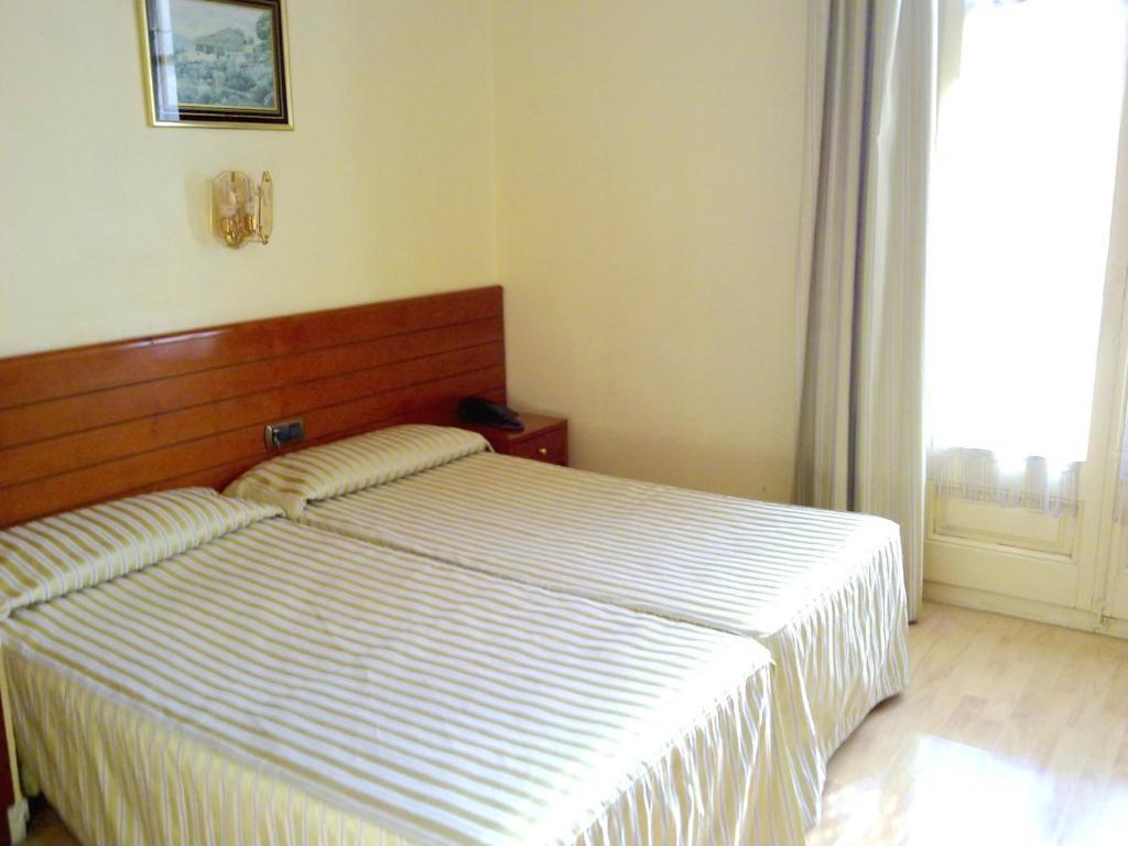 Hotel Toledano Ramblas Barcelona Værelse billede